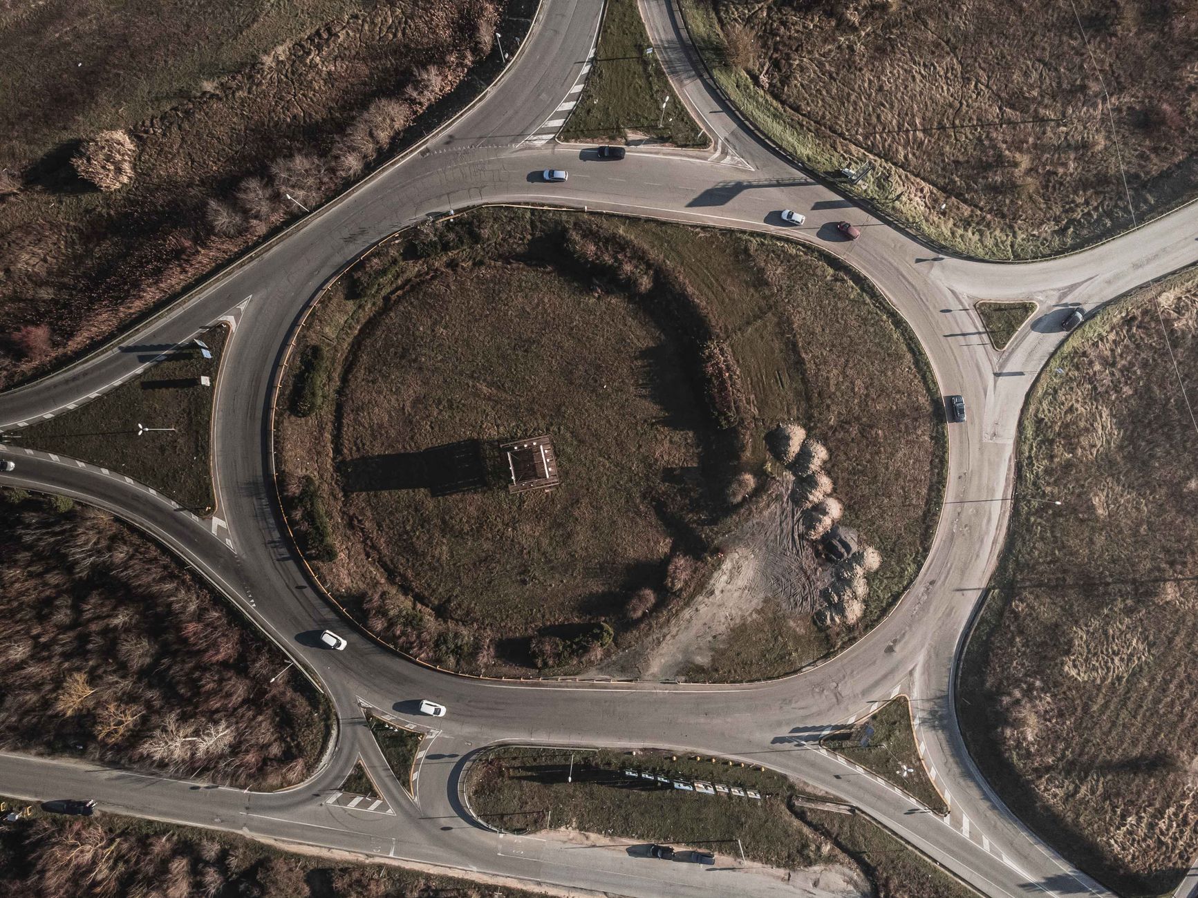 Saudi Roundabout Right of Way Rules and Lane Discipline